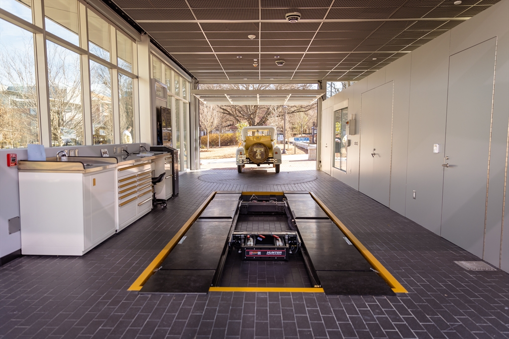 the inside of the wrek garage