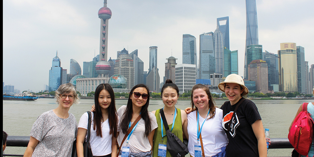 Picture of a group of students and teachers